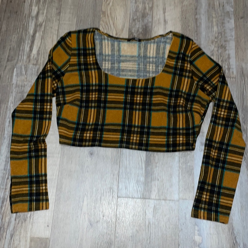 𝐅𝐀𝐒𝐇𝐈𝐎𝐍 NOVA cropped scooped neck sweater